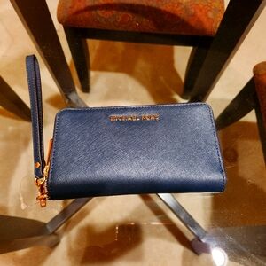 Michael Kors Navy Wallet/Phone Carrier